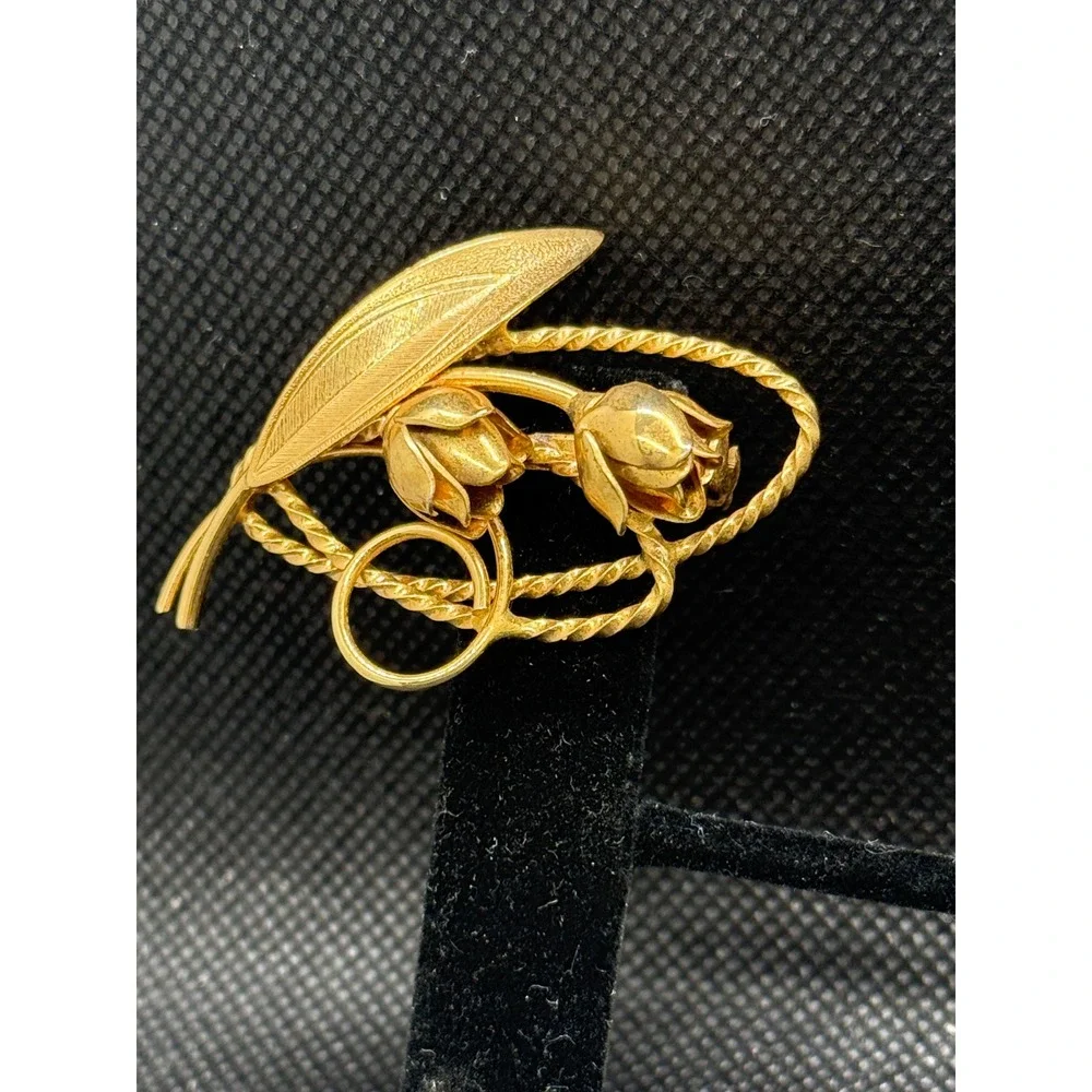 Vintage Gold Tone Tulip Floral Brooch Textured Leaf Rope Frame Pin